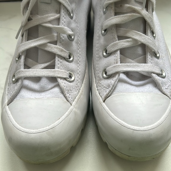 White Converse Chuck Taylor 2.0 Lugged High Top Platform Size 8 Women - Picture 5 of 15